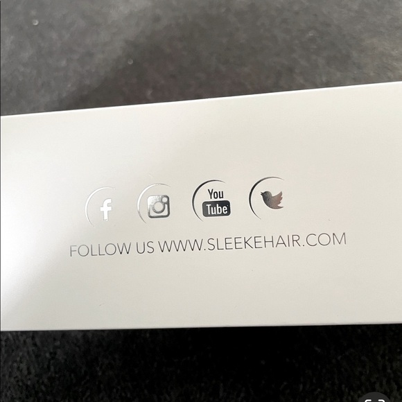 SLEEKE 32MM TITANIUM CURLING WAND main image 9